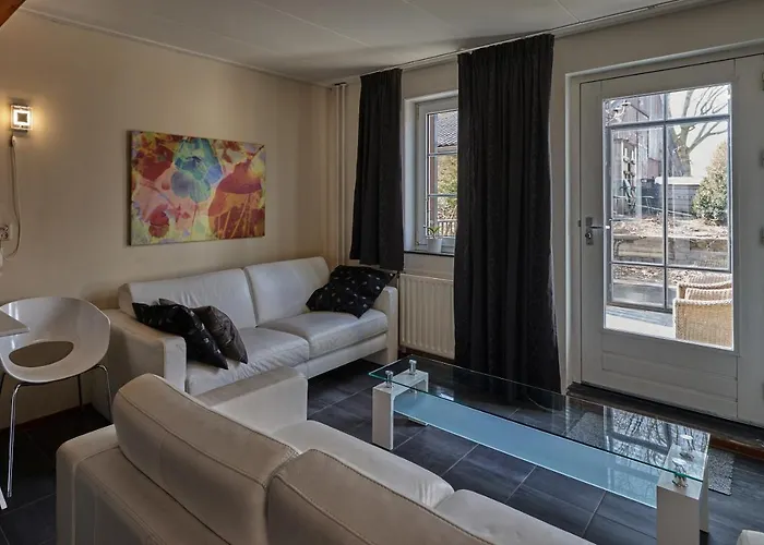 Апартаменты Meschermolen 4 *