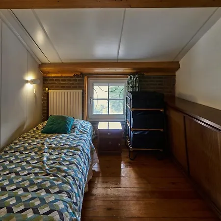 Apartment Meschermolen 4 *